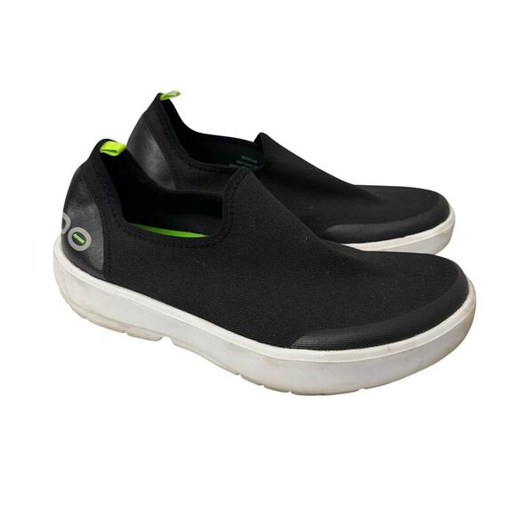 Oofos Shoes - OOFOS OOmg eeZee Low Shoes Womens Size 7 Black Recovery Sneaker Slip On